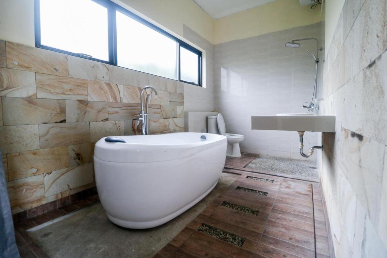 Reddoorz Plus Near Kualanamu Airport Medan Extérieur photo